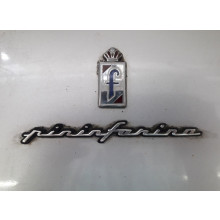 Schriftzug mit Emblem Alfa Romeo Pininfarina