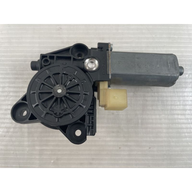 für Mercedes C-Klasse W203 Fensterhebermotor Bosch hinten rechts 0130822007