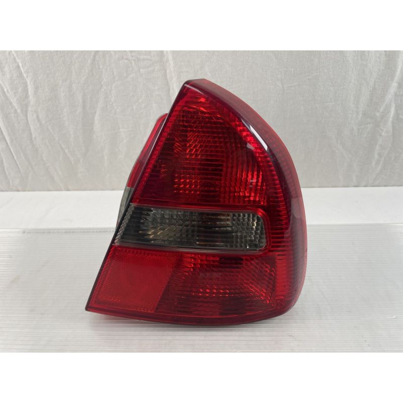 für Mitsubishi Carisma DA2A 1999-2004 Rückleuchte Hella rechts 151086