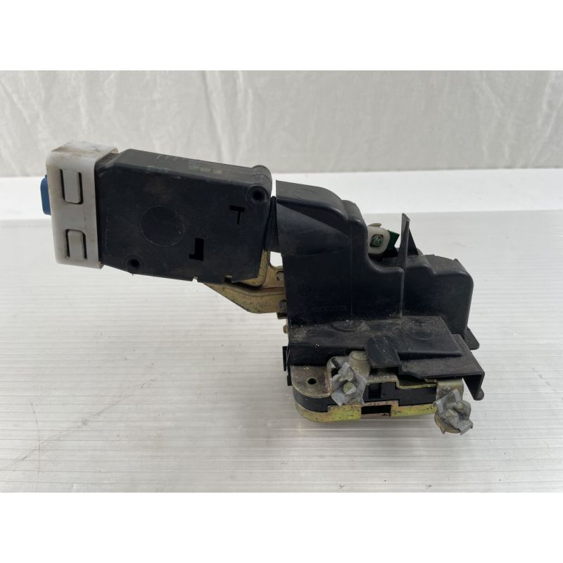 Mitsubishi Carisma DA2A 1999-2004 Türschloss vorne links 9934