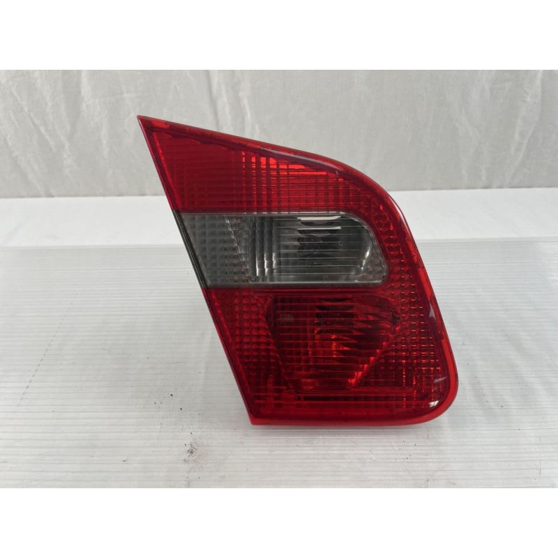 für Mitsubishi Carisma DA2A 1999-2004 Rückleuchte Hella innen links 151207
