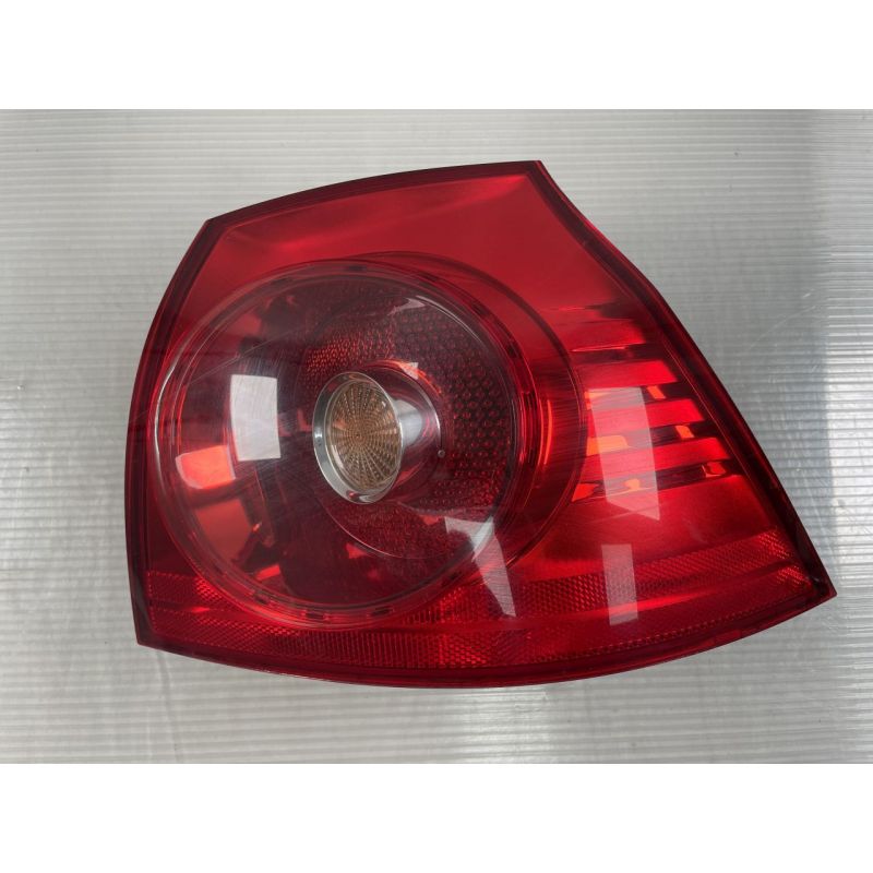 für VW Golf V Schrägheck 1K1 2003-2009 Rückleuchte Valeo rechts 1K6945096Q