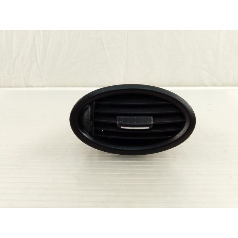 Mercedes Benz A Klasse (W168) 97-04 original Luftdüse rechts außen A1688300654