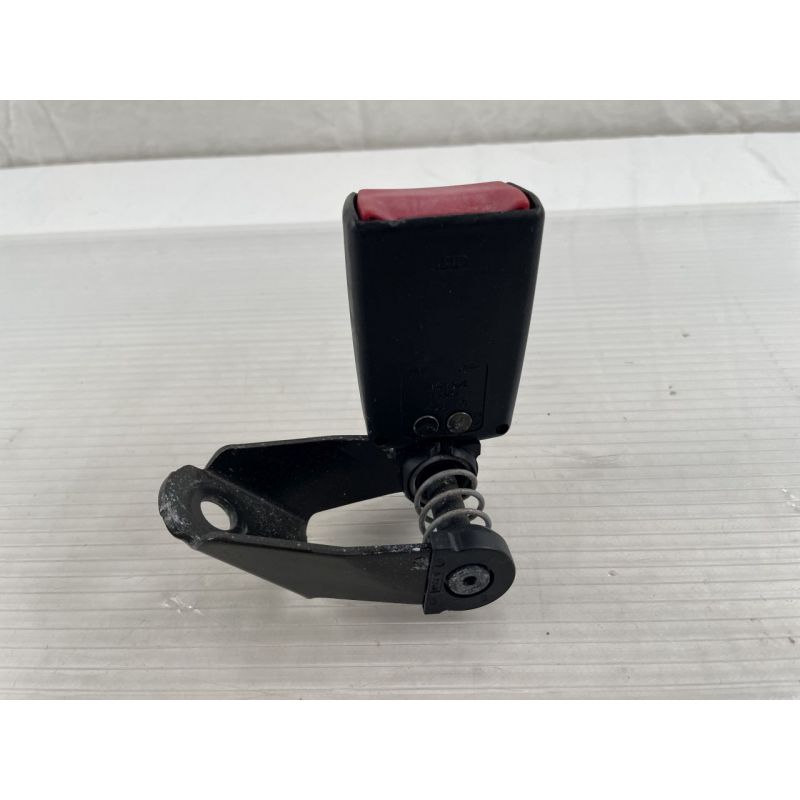 für BMW 5er (E39) 09/95-06/03 Gurtschloss TRW rechts hinten 8176520