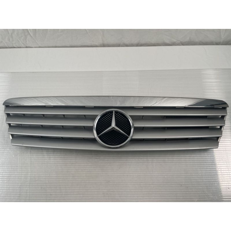 Mercedes A-Klasse (W168) 10/97-08/04 original Kühlergrill silber 1688801283