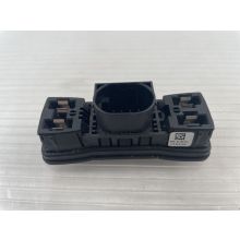 Audi A3 (8V) 08/16-03/20 original Taster Schalter für Batterieladung 8V0915211