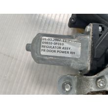 Toyota Corolla Verso (AR10) 06-09 orig. Fensterheber vorne rechts 69810-0F010